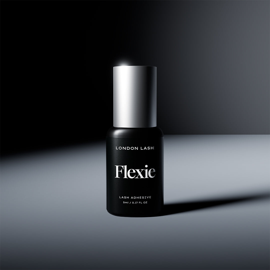 Colla/adesivo flessibile