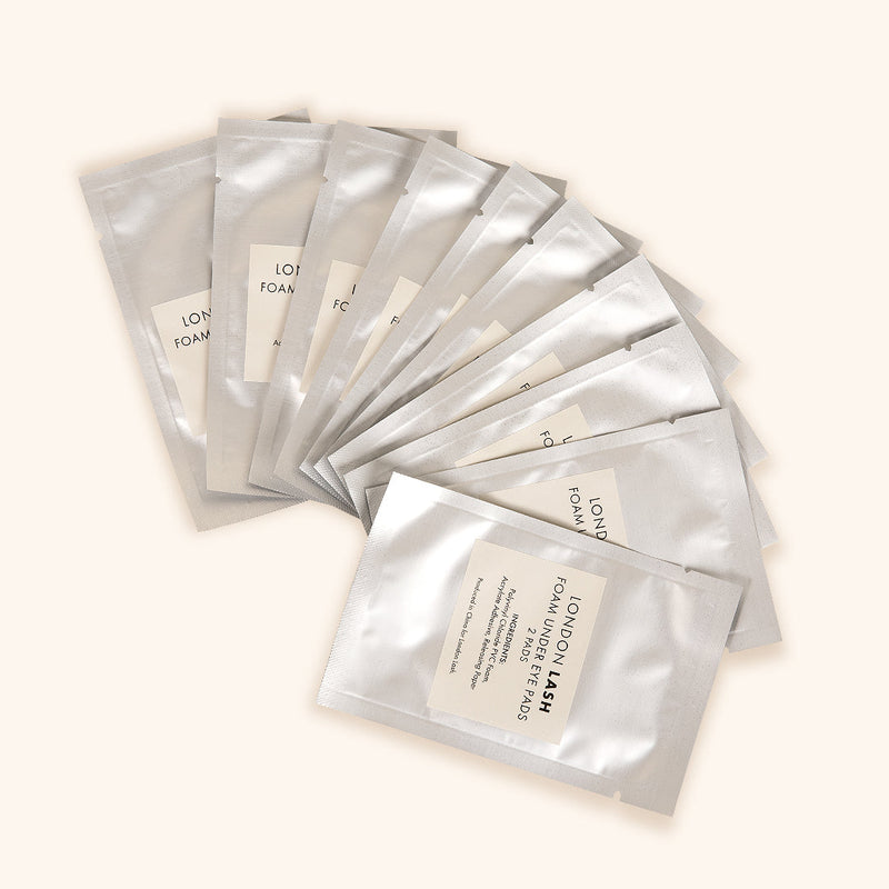 Cuscinetti in schiuma sotto gli occhi