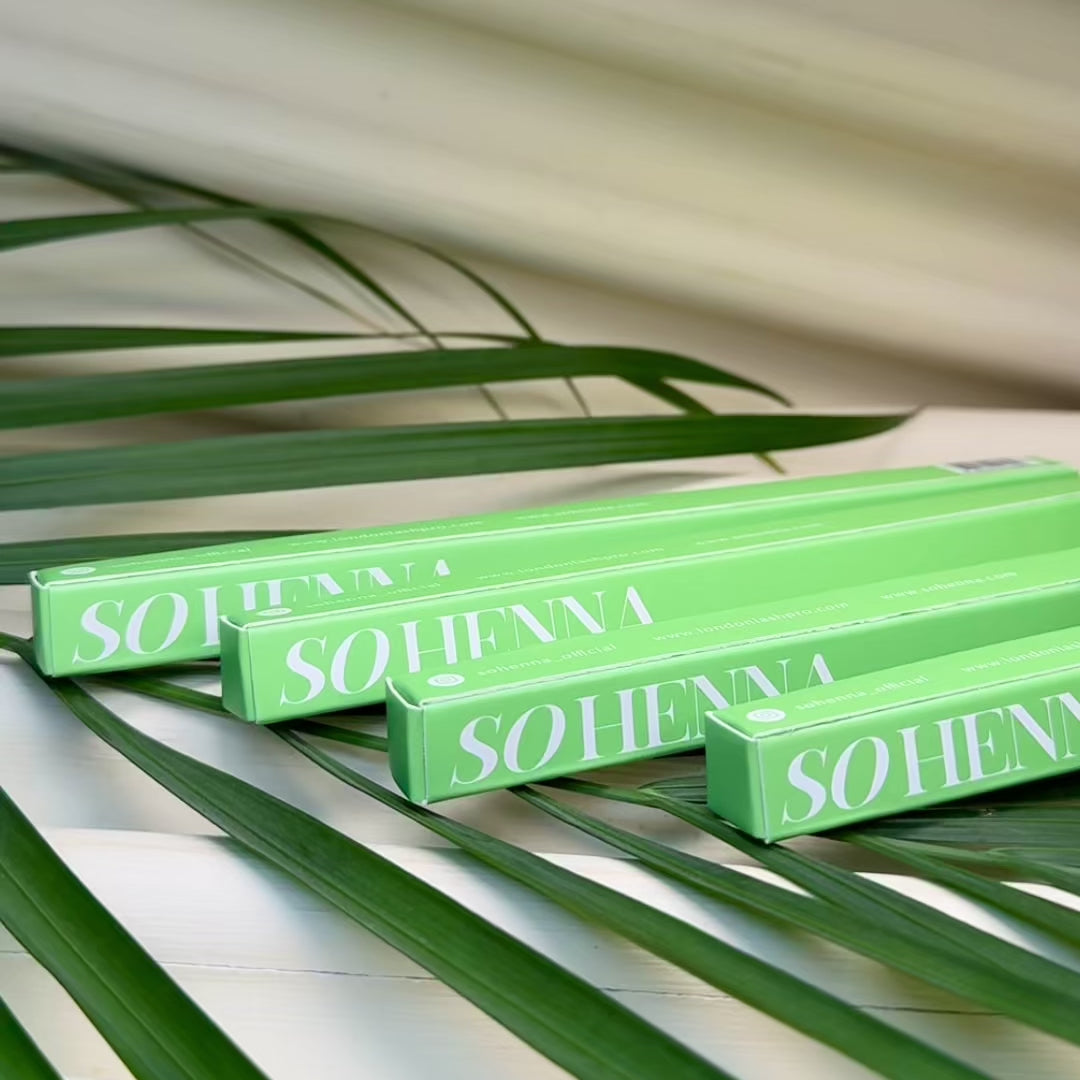 Quindi pennello per sopracciglia piatto all'henné